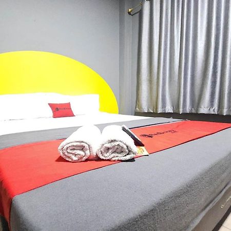 Hotel Bimo Sakti By San Giacarta Esterno foto