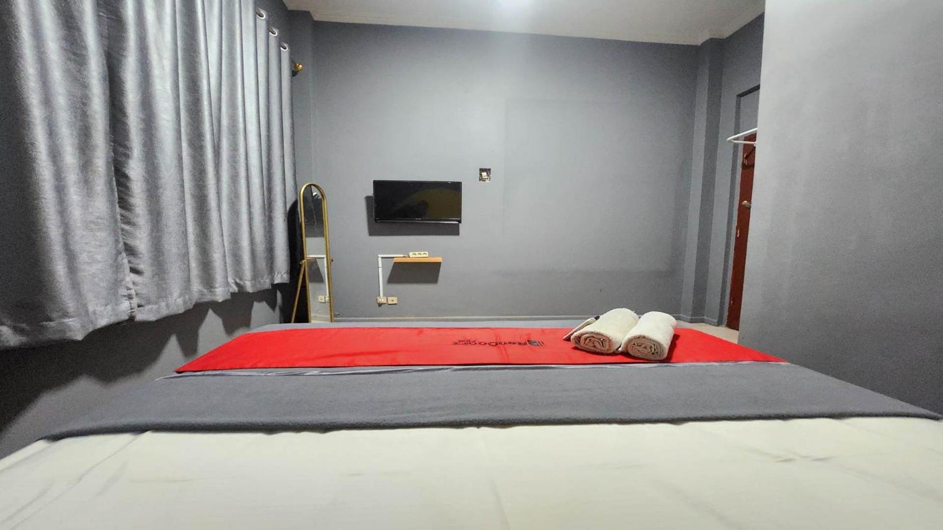 Hotel Bimo Sakti By San Giacarta Esterno foto
